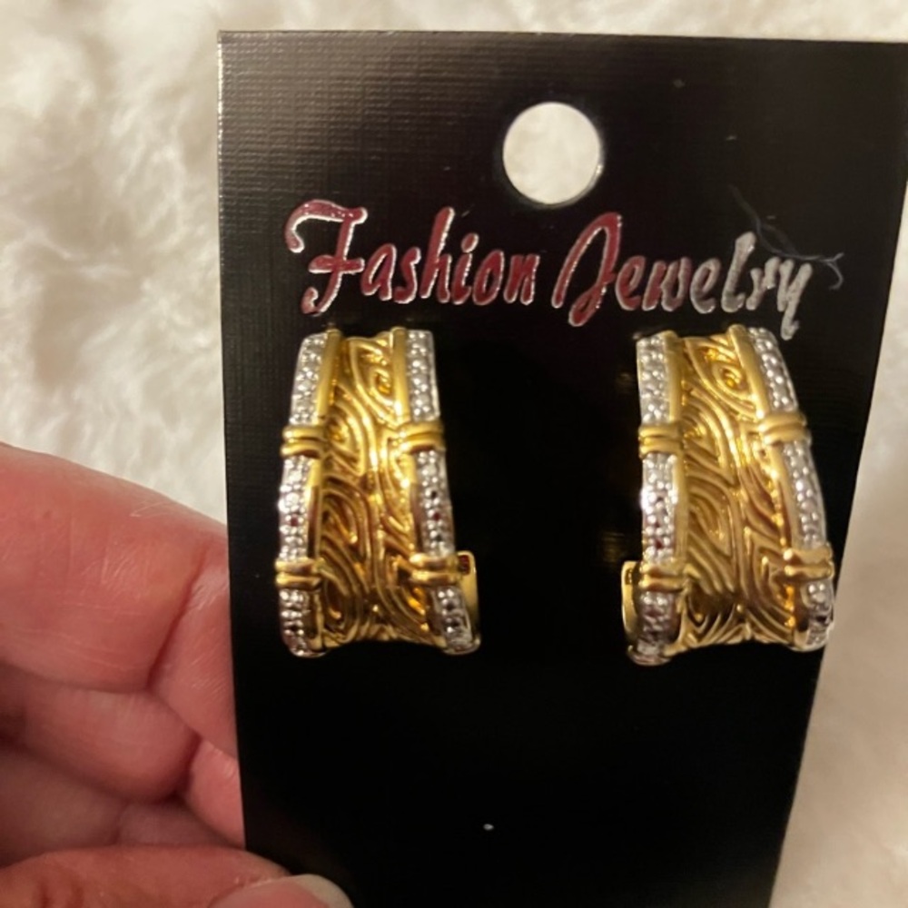 Two Toned Textured Earrings - Picture 2 of 7